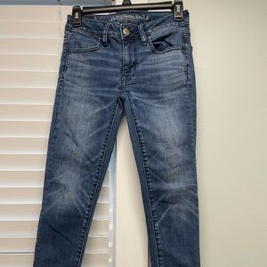 American eagle size 2 legging crop jeans